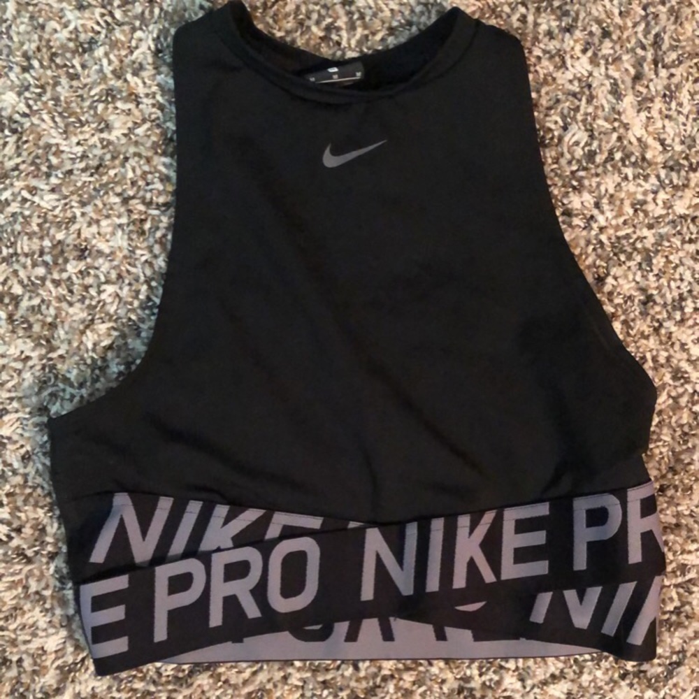 Nike pro